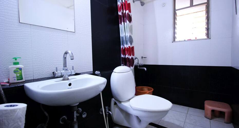 Comfort Service Apartment - Laburnum Park, Pune 4